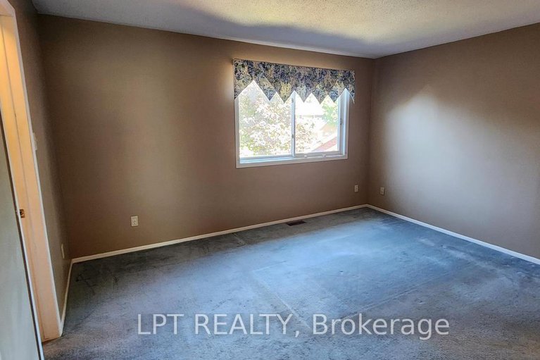 28763963/148-pickwick-drive/cedargrovefraserdale/ottawa/ontario/K2J3C8_11