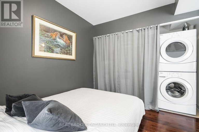 29102586/102-360-cumberland-street/lower-townbyward-market/ottawa/ontario/K1N0B1_21