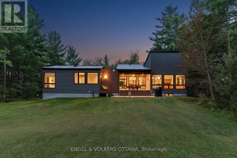 28261133/108-edith-margaret-place/huntley-ward-north-east/ottawa/ontario/K2W1A8_44