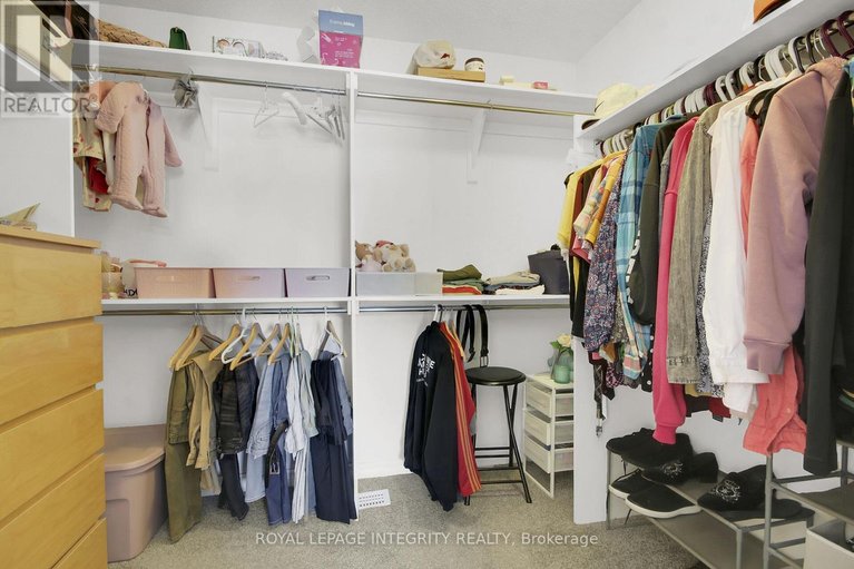 29637937/310-broadridge-crescent/mer-bleuebradley-estatesanderson-park/ottawa/ontario/K1W0H1_31