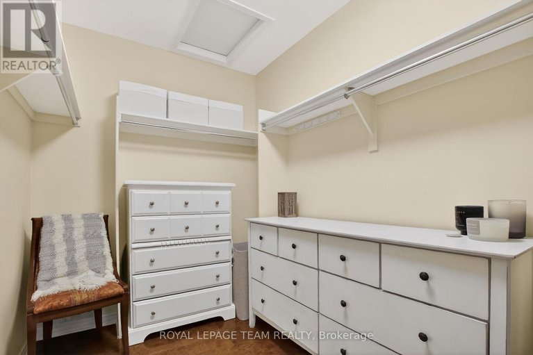 29526467/19-goldthorpe-private-n/stonebridge/ottawa/ontario/K2J5L6_25