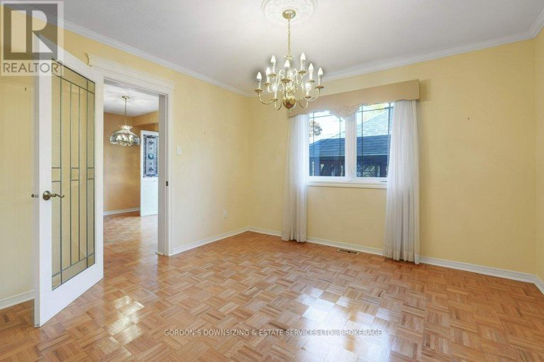 29039084/30-chickasaw-crescent/bridlewood/ottawa/ontario/K2M1M5_13