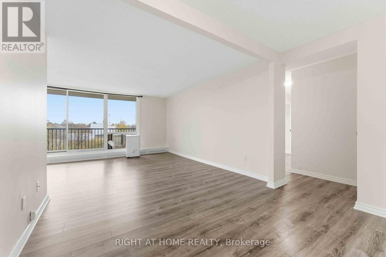 29249708/311-665-bathgate-drive/carson-meadows/ottawa/ontario/K1K3Y4_4