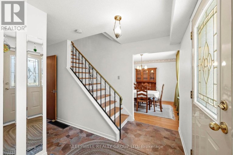 29639418/91-country-lane-w/glencairnhazeldean/ottawa/ontario/K2L1J4_3