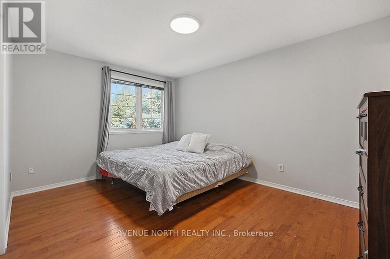 28782241/59-splinter-crescent/fairfield-heights/ottawa/ontario/K2B1B3_24