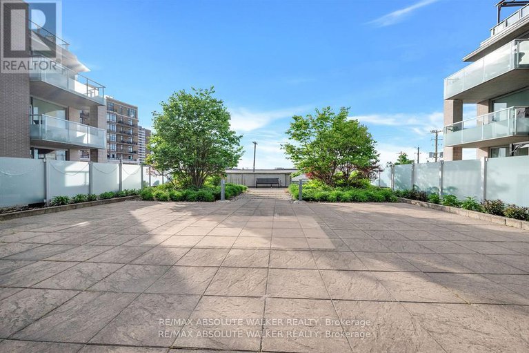 28639536/214-575-byron-avenue/mckellarhighland/ottawa/ontario/K2A1R7_21