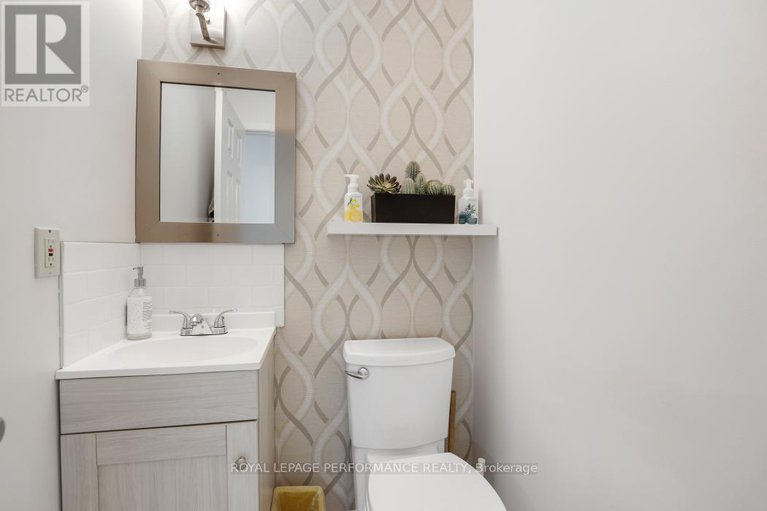 29039547/695-richmond-road/woodroffe/ottawa/ontario/K2A0G6_8