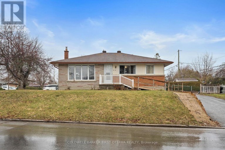 29607129/2066-saunderson-drive/elmvale-acres/ottawa/ontario/K1G2E6_2