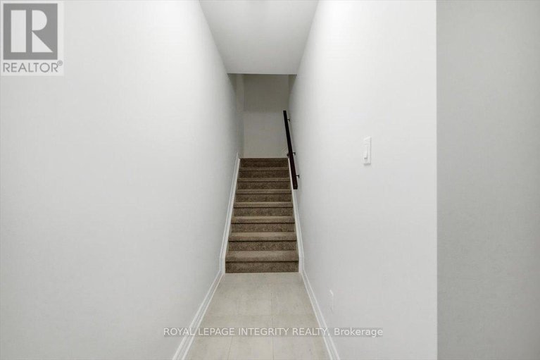 29419871/359-axis-way/mer-bleuebradley-estatesanderson-park/ottawa/ontario/K1W0L7_3