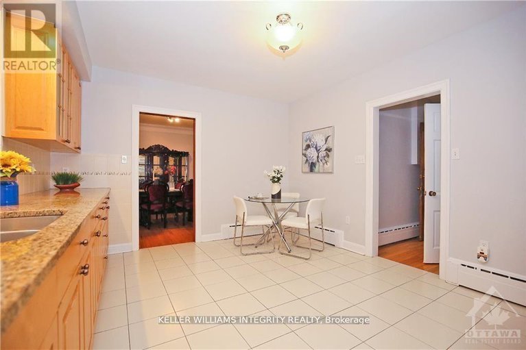 28436657/39-goulburn-avenue/sandy-hill/ottawa/ontario/K1N8C7_9