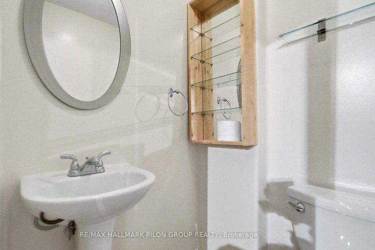 29358696/1853-brousseau-crescent/chateauneuf/ottawa/ontario/K1C2Y5_17