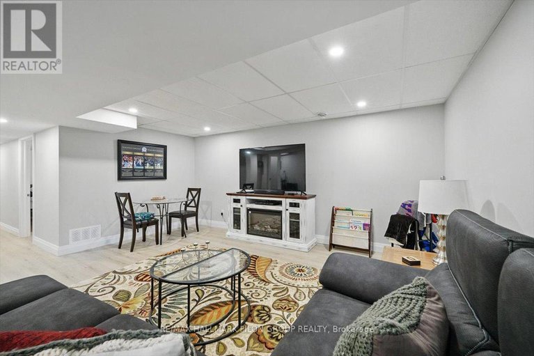 28477284/637-robert-street/town-of-rockland/clarence-rockland/ontario/K4K0J8_20