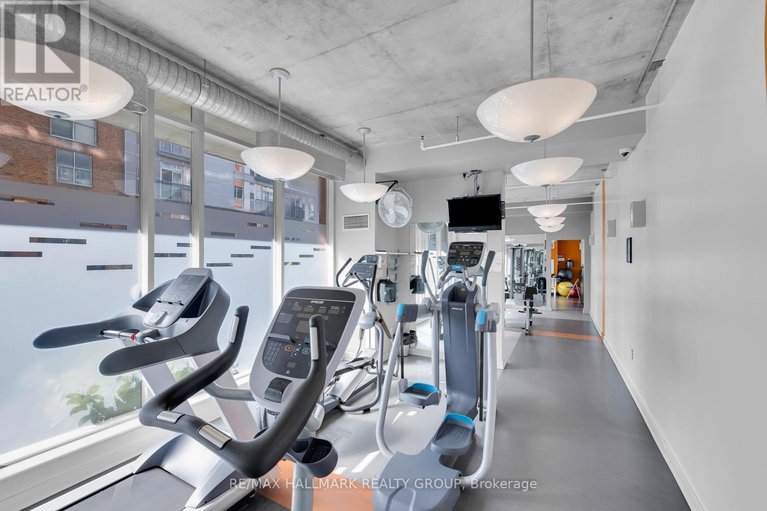 28955597/210-180-york-street/lower-townbyward-market/ottawa/ontario/K1N1J6_22