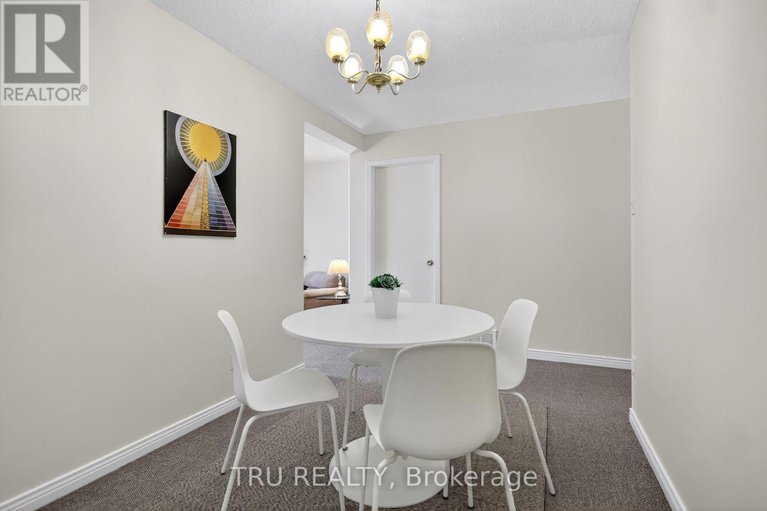 29100992/82-215-temby-private/hunt-club-parkgreenboro/ottawa/ontario/K1T2W1_8