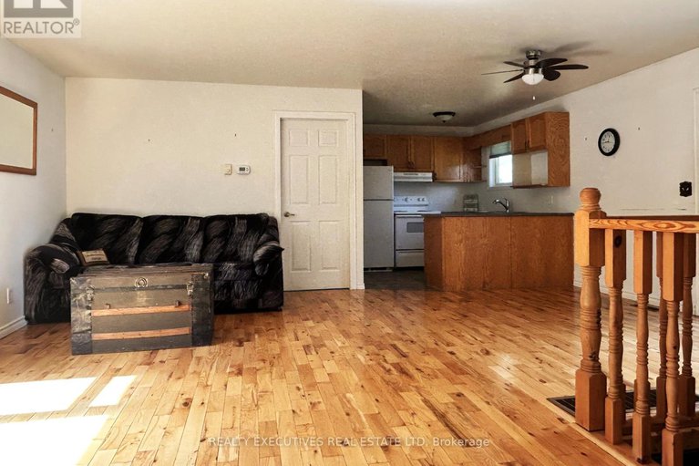 28886117/10539-gilmour-road/south-dundas-matilda-twp/south-dundas/ontario/K0E1C0_28