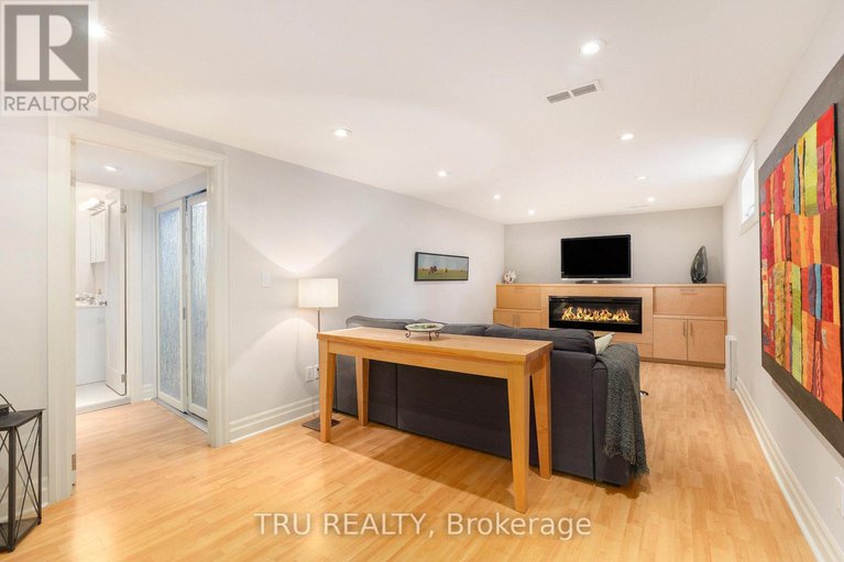 28633554/36-bullock-avenue-ne/ottawa-east/ottawa/ontario/K1S1H1_21