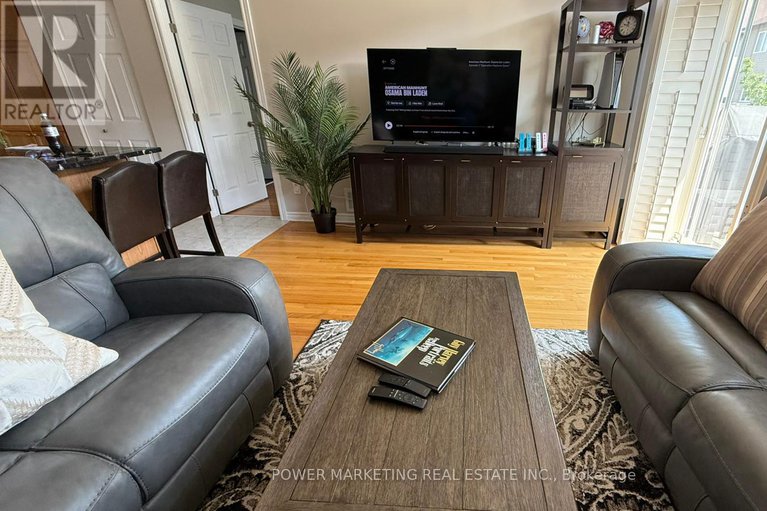 29071252/192-felicity-crescent/mer-bleuebradley-estatesanderson-park/ottawa/ontario/K1W0C2_2