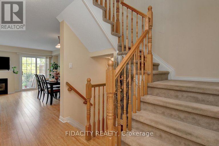 28056296/128-cedardown-private/stonebridge/ottawa/ontario/K2J0W2_3