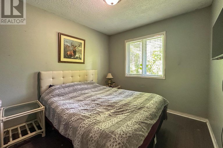 28422588/30-kingfisher-crescent/north-grenville-twp-kemptville-east/north-grenville/ontario/K0G1J0_16