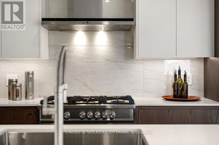 29446343/127-peridot-private/experimental-farm/ottawa/ontario/K2C3M3_27