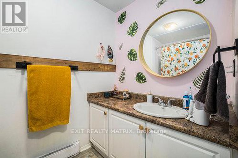 28321254/4-300-fenerty-court/katimavik/ottawa/ontario/K2L3A8_23