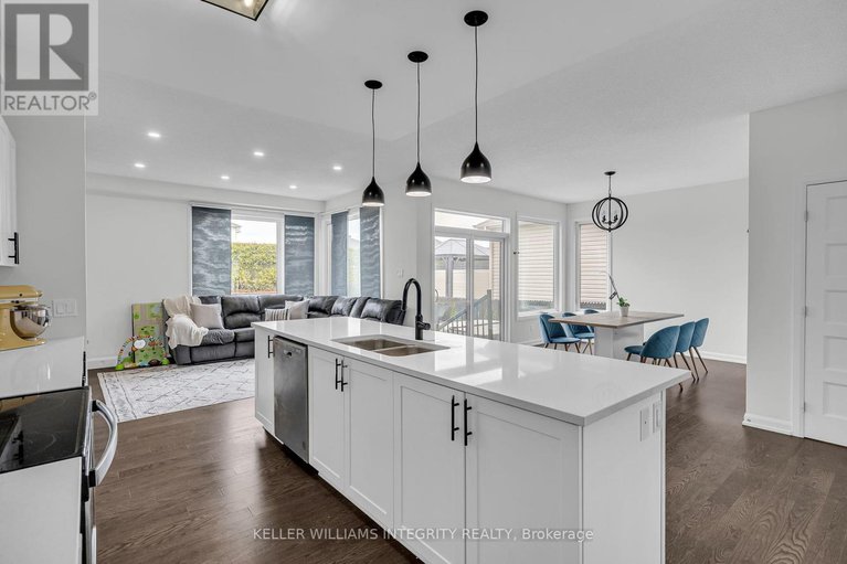 28230053/176-onyx-crescent/town-of-rockland/clarence-rockland/ontario/K4K1P6_12