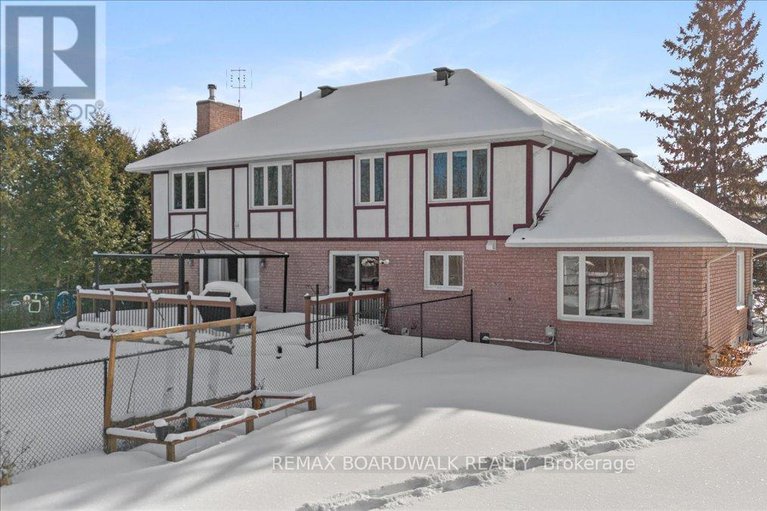 29344608/7089-bush-drive/greely/ottawa/ontario/K4P1M8_45