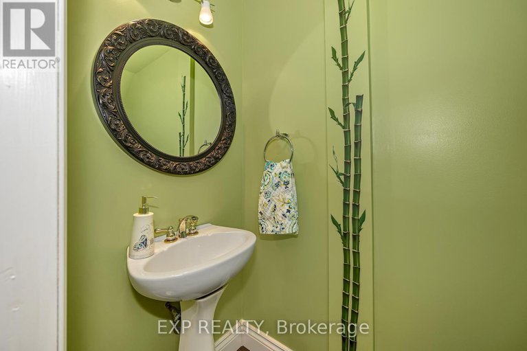 29406767/48-castlegreen-private/hunt-club-parkgreenboro/ottawa/ontario/K1T3N4_22