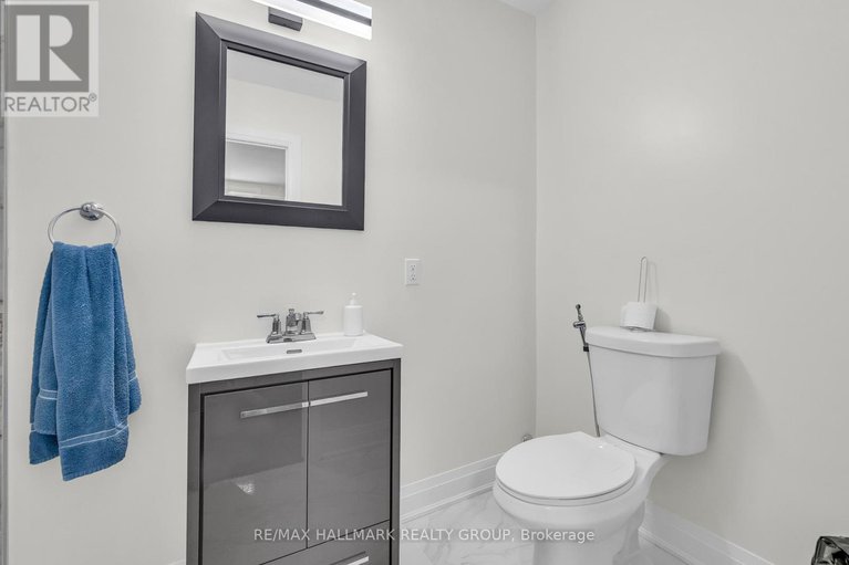 28617521/165-longpre-street/vanier/ottawa/ontario/K1L7J5_37