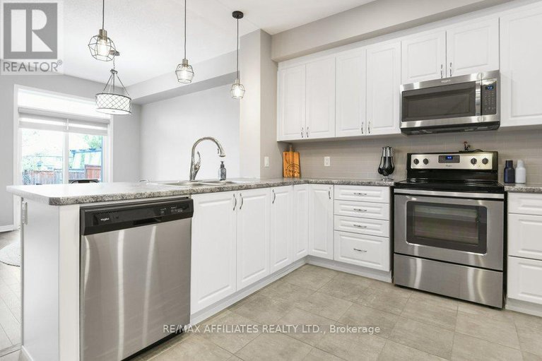 28576787/80-riddell-street/carleton-place/ontario/K7C0J8_16