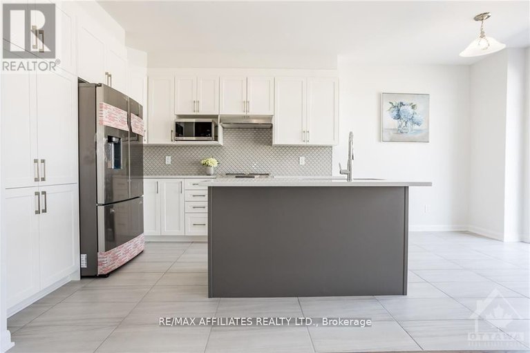 28880328/850-cappamore-drive/half-moon-bay/ottawa/ontario/K2C3H2_7