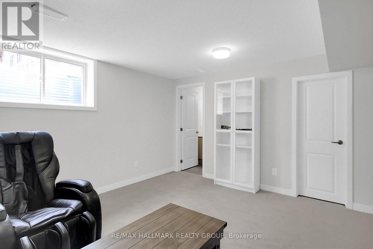 28480332/676-quilter-row/goulbourn-twp-from-franktown-rdsouth-to-rideau/ottawa/ontario/K0A2Z0_38