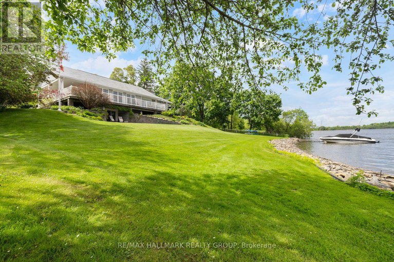 28377545/1-rideau-glen-drive/rideau-heightsashdalerideau-glen/ottawa/ontario/K2C3H1_1