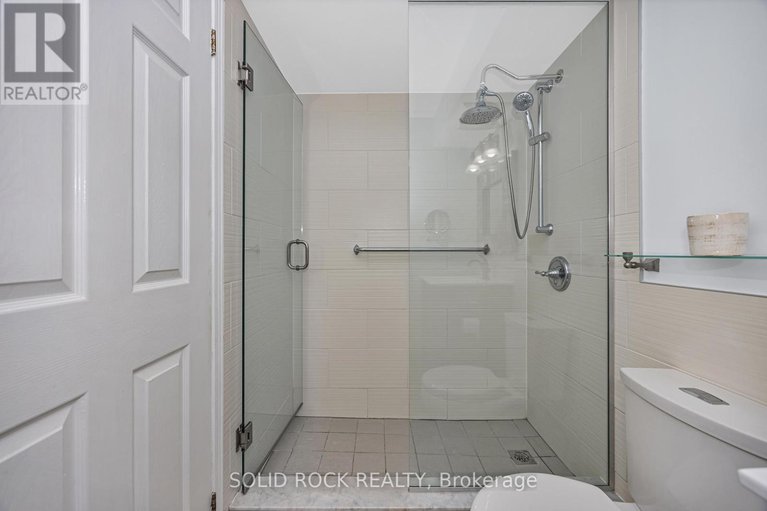 28469437/302-939-north-river-road/overbrook/ottawa/ontario/K1K3V2_15