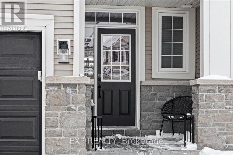 29401598/589-pepperville-crescent/emerald-meadowstrailwest/ottawa/ontario/K2M0E7_3