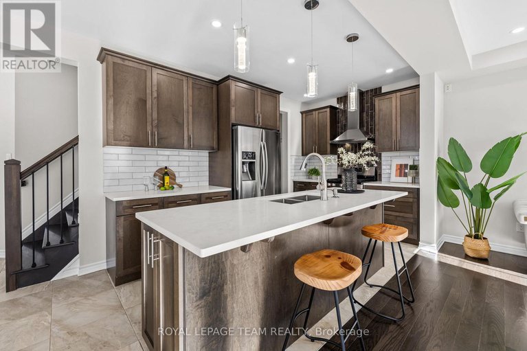 29366438/1001-shimmerton-circle/emerald-meadowstrailwest/ottawa/ontario/K2M0L4_8