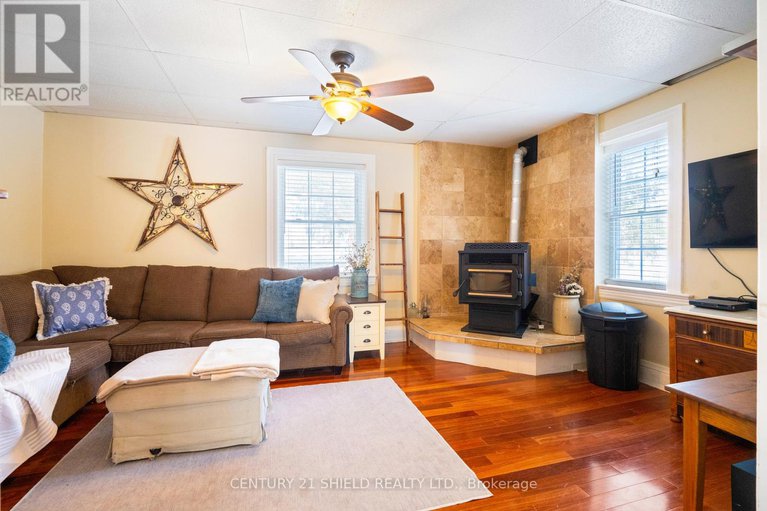 29222493/2864-county-road-30-road/north-glengarry-kenyon-twp/north-glengarry/ontario/K0C1A0_28