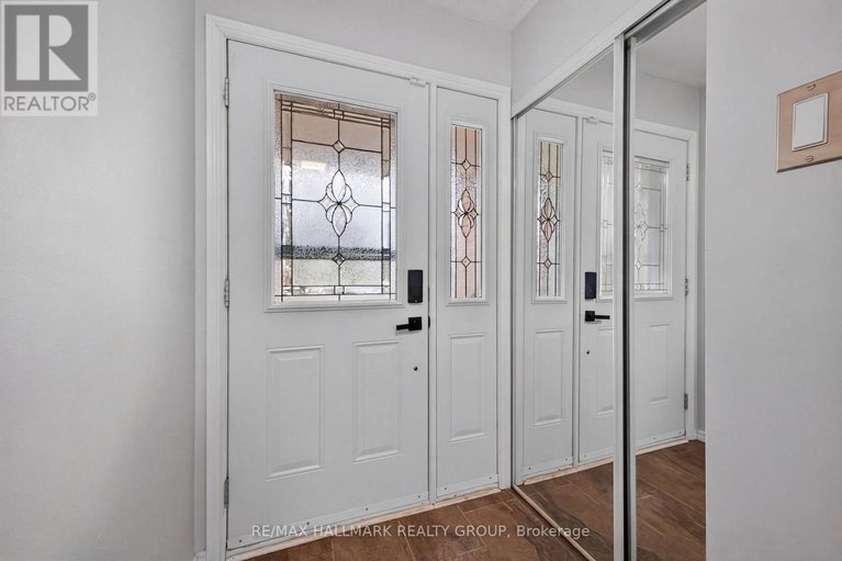 29643096/80-pickwick-drive/cedargrovefraserdale/ottawa/ontario/K2J3E2_2