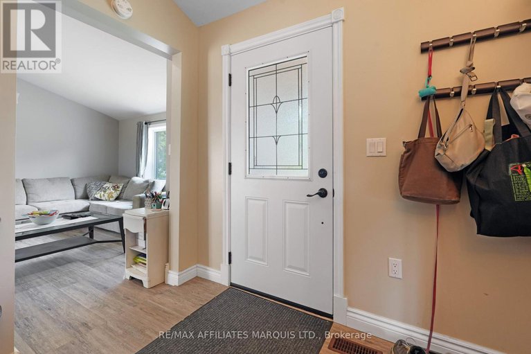 28523953/21895-seguin-mill-street/north-glengarry-lochiel-twp/north-glengarry/ontario/K0B1H0_3