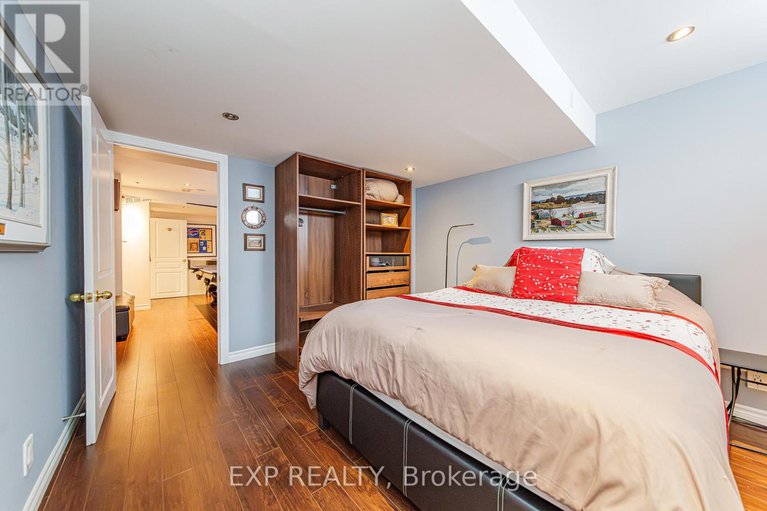 29392515/4466-shoreline-drive/riverside-southgloucester-glen/ottawa/ontario/K1V1R7_22