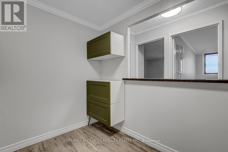 29621627/1609-415-greenview-avenue/britannia/ottawa/ontario/K2B8G5_20