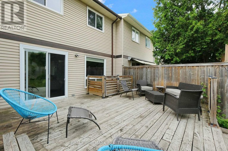28538565/296-pintail-terrace/chatelaine-village/ottawa/ontario/K1E2A1_41