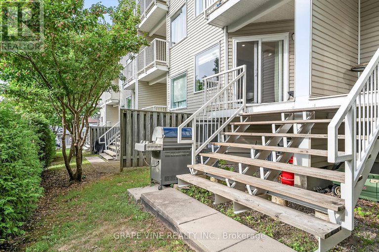 28769333/11-1400-wildberry-court/chapel-hill/ottawa/ontario/K1C7K6_18