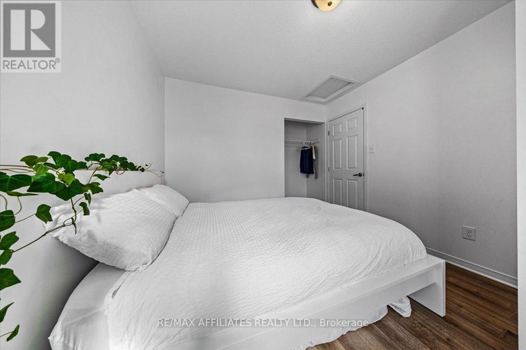 28223631/1028-pampero-crescent/stittsville-north/ottawa/ontario/K2S0N4_23