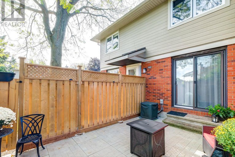 28851562/1645-du-sommet-place/chateauneuf/ottawa/ontario/K1C4Z9_40