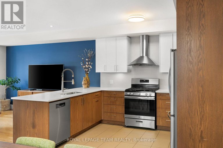 29565915/649-churchill-avenue-n/westborohampton-park/ottawa/ontario/K1Z5G2_7