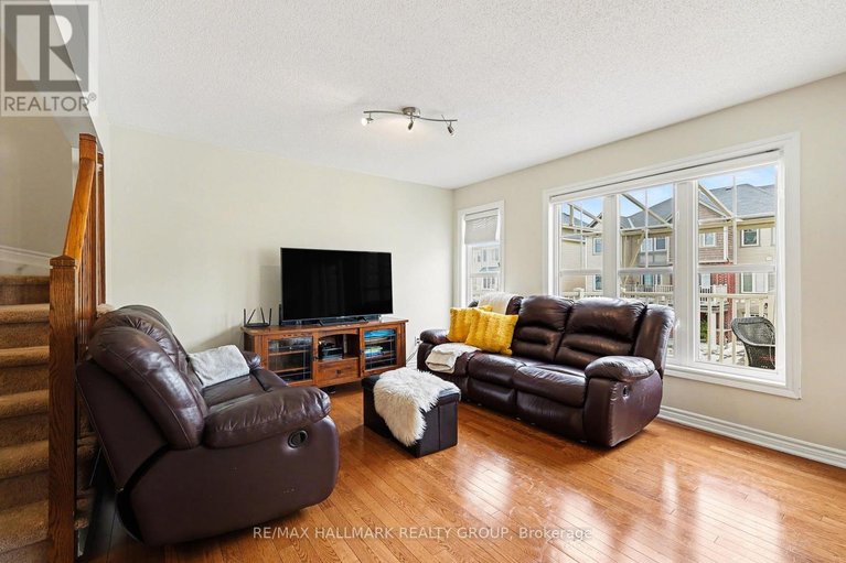 29628515/2516-nutgrove-avenue/half-moon-bay/ottawa/ontario/K2J0X3_13