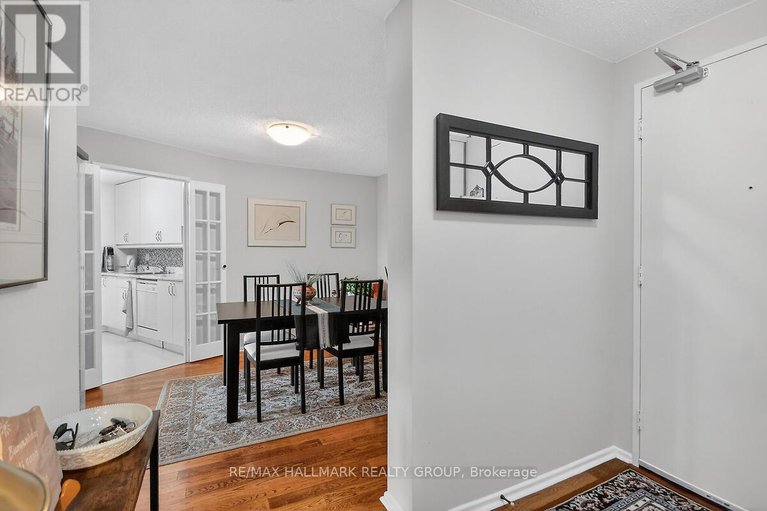 29556858/208-1081-ambleside-drive/woodroffe/ottawa/ontario/K2B8C8_5