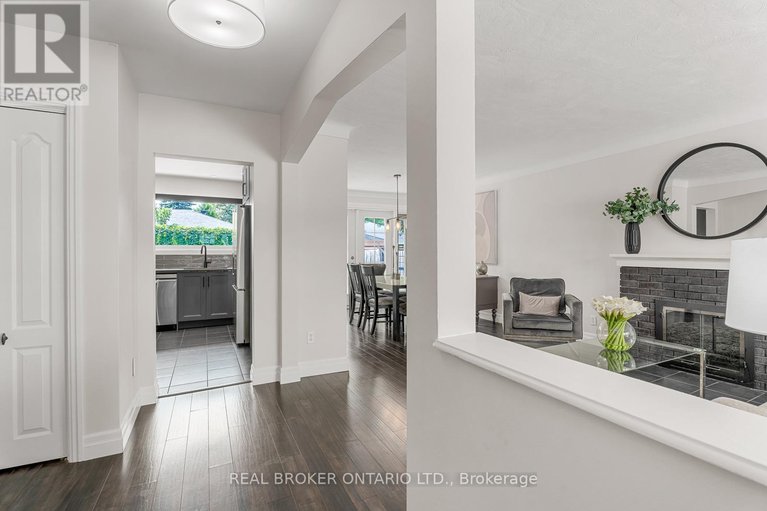 28629016/752-smyth-road/elmvale-acres/ottawa/ontario/K1G1P1_11