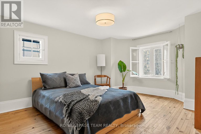 29137388/324-osgoode-street/sandy-hill/ottawa/ontario/K1N6T2_33